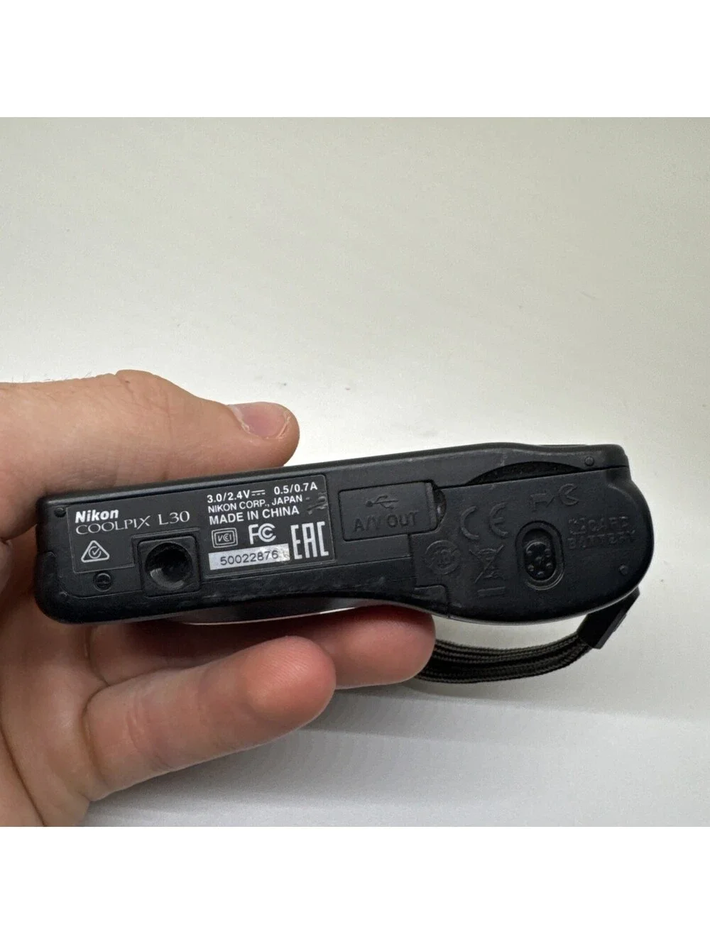 Nikon COOLPIX L30 20.1MP Compact Digital Camera Parts Only